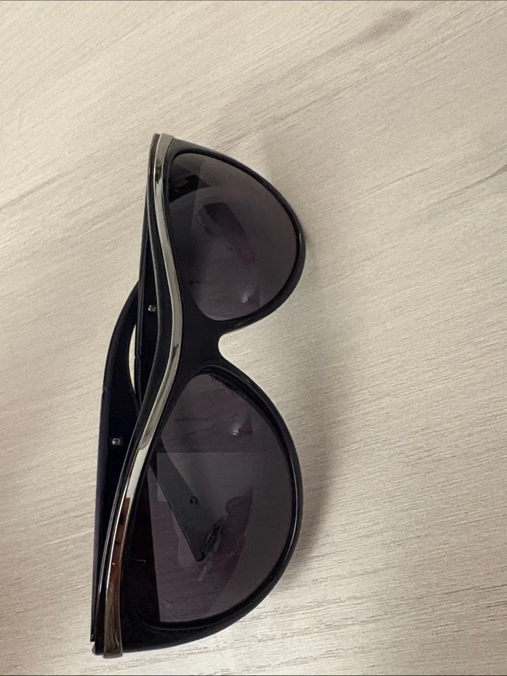 Gucci Black Sunglasses‎ with Gold Case and Box